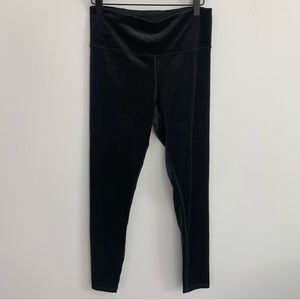 Athleta Elevation Velvet Tight Leggings in Black Size M